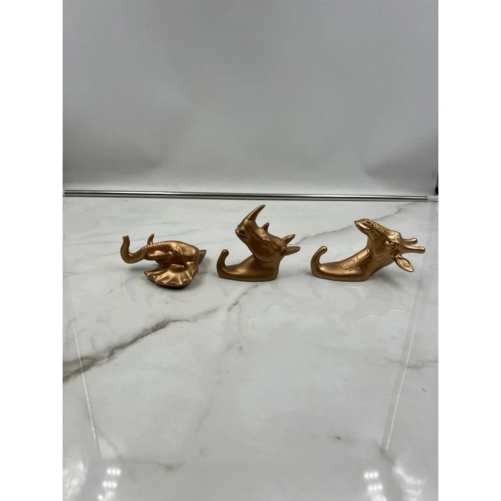 Safari Animal Wall Hooks Set of 3 Gold Plastic Elephant Rhino Giraffe Decor